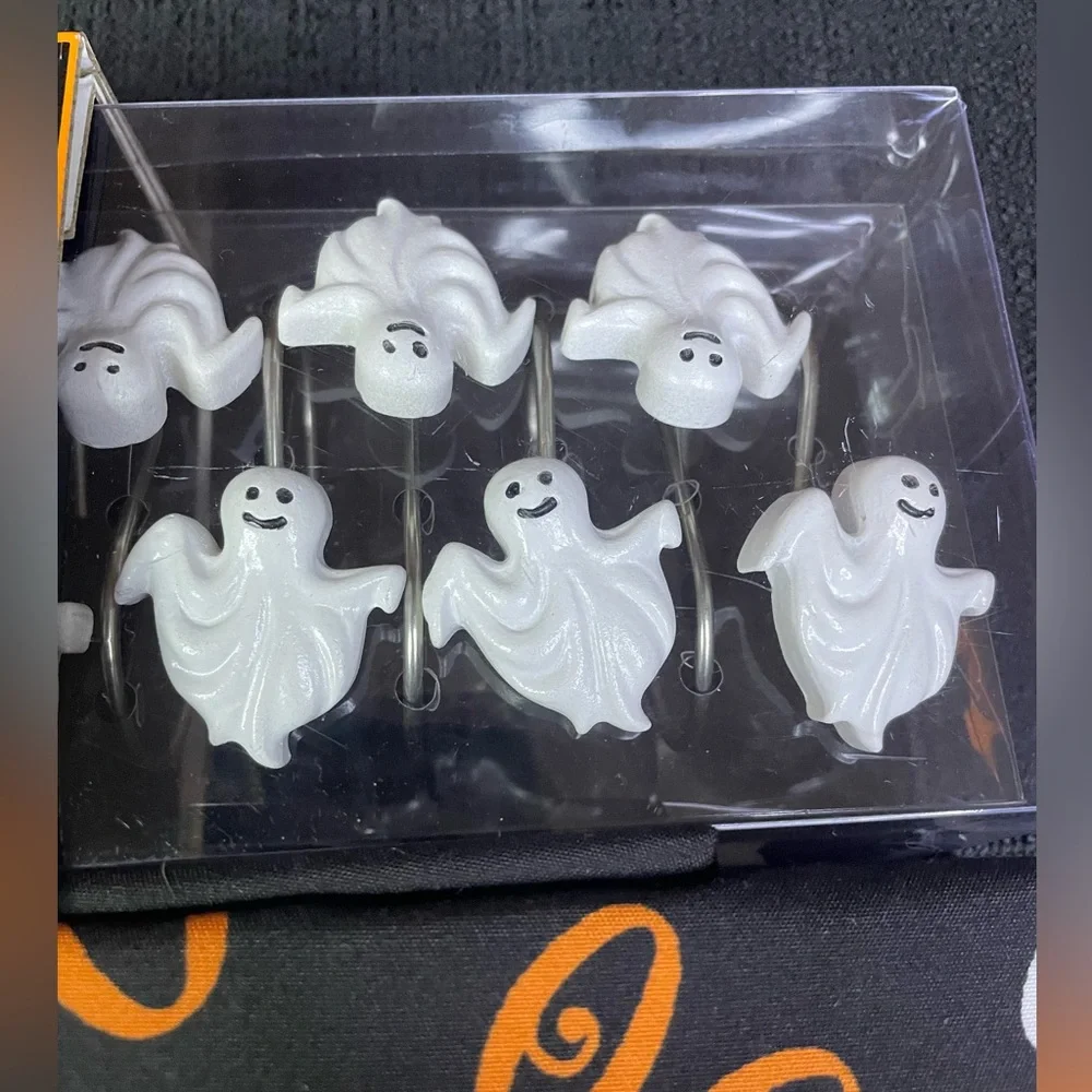 13-pc Halloween Fabric Shower Curtain Set w/12 Ghost Hooks Black White NEW NWT